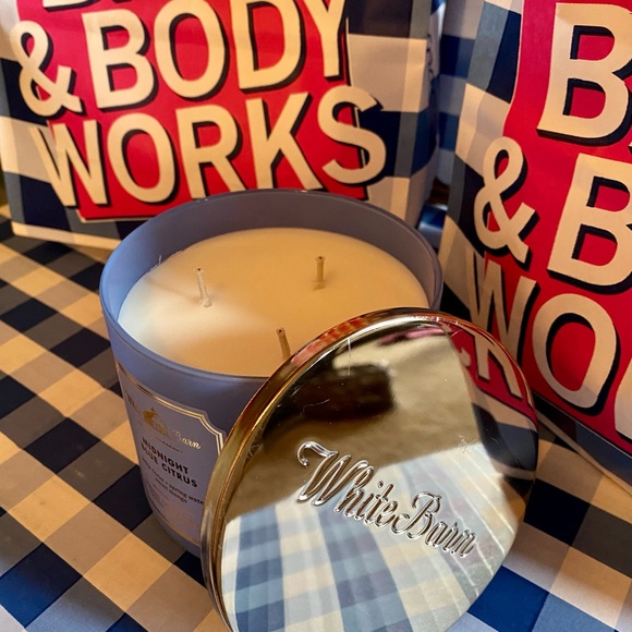 Midnight Blue Citrus 3 Wick Candle Bath and Body Works White Barn NEW Label - Picture 2 of 3